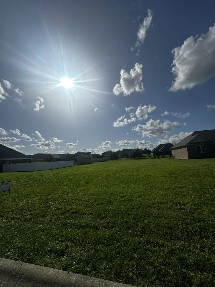 Expert residential landscaping in Henderson, KY by Rightmyer Landscaping