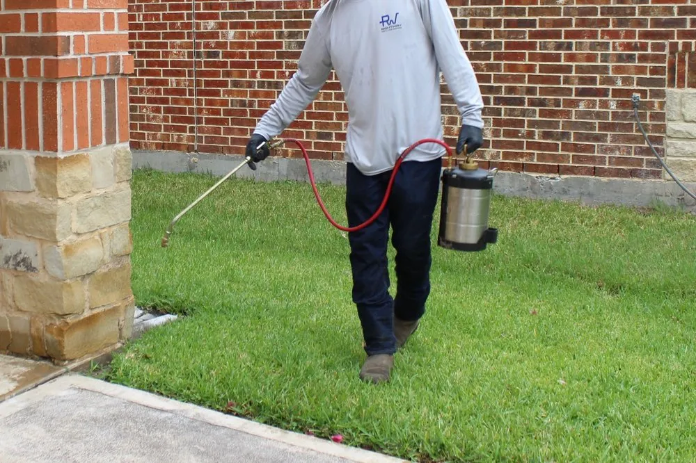 Affordable yard cleanup service experts serving Richmond, TX - Rightway Pest & Home Services