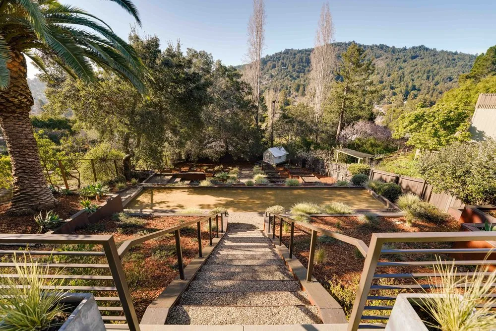 Local garden landscaping in Petaluma, CA by Rigo Landscaping