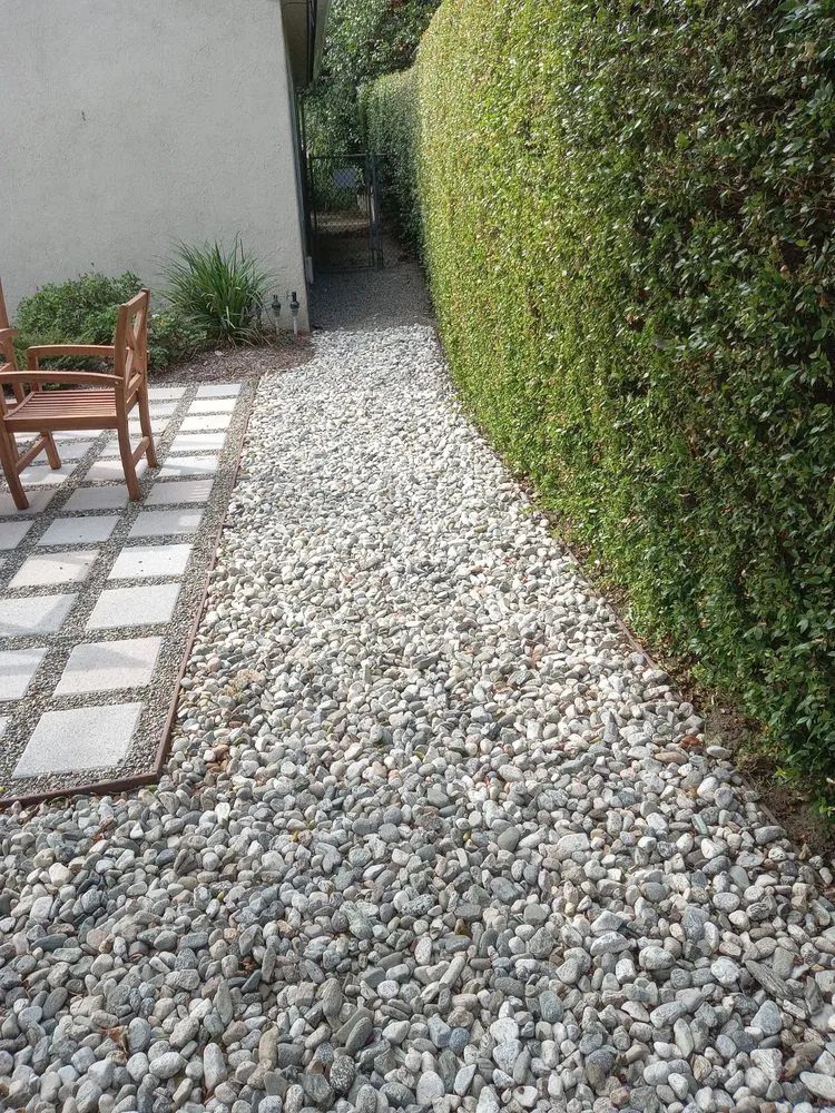 Top-rated yard cleanup service for residential properties across El Monte, CA - Rigoberto's Landscape Services