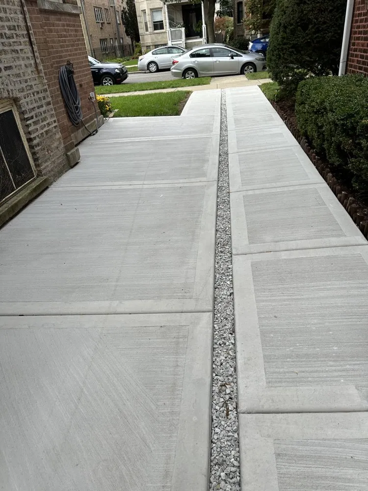 Expert residential landscaping in Chicago, IL - Rigoberto's Landscaping & Brick Paving
