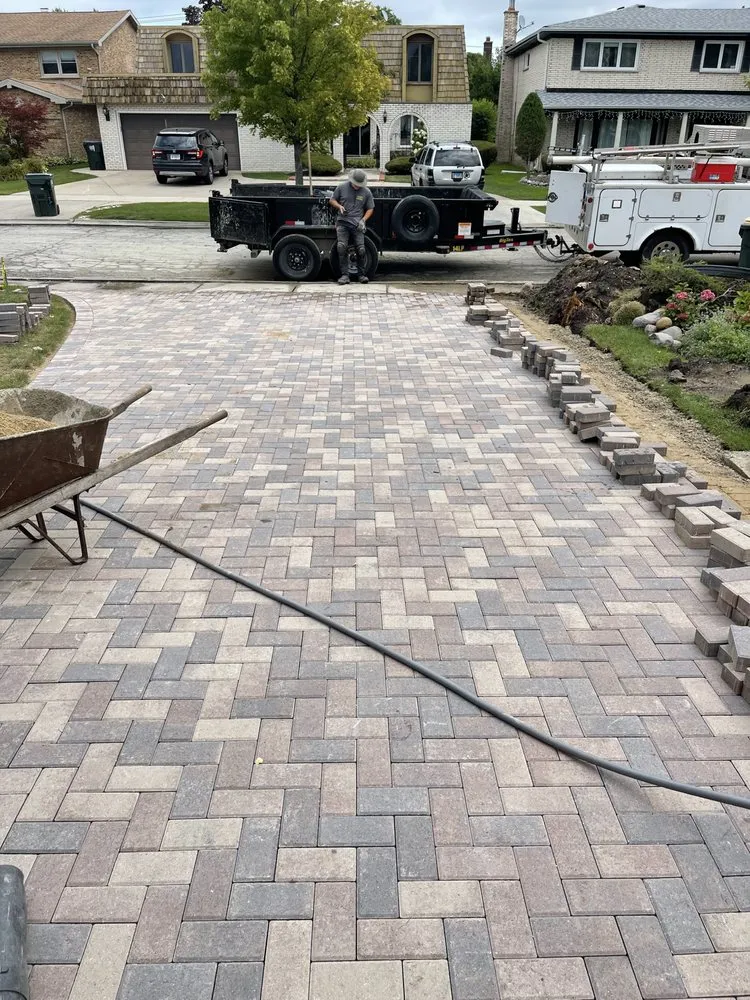 Affordable landscape design in Chicago, IL by Rigoberto's Landscaping & Brick Paving
