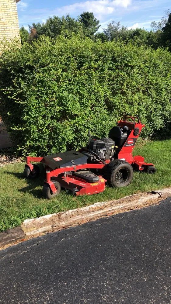 Top-rated yard maintenance for beautiful yards across Gibsonia, PA - Riley Brothers' Landscaping