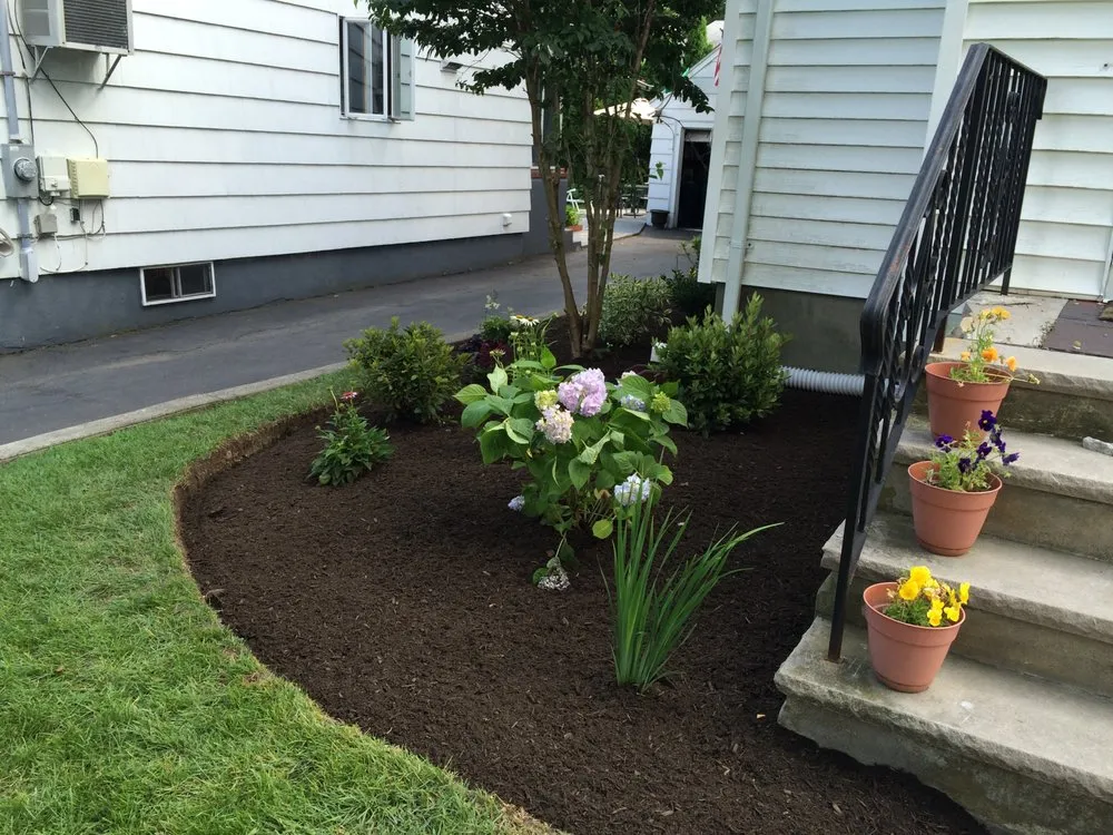 Top-rated yard maintenance in Wakefield, MA - Riley Landscaping