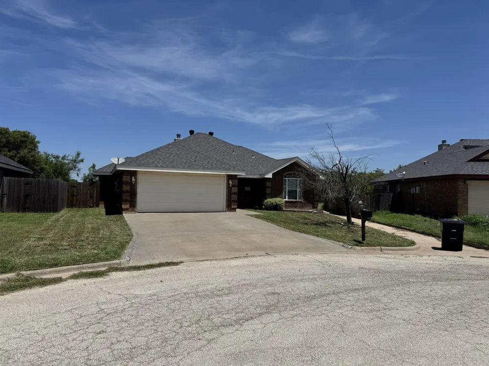 Trusted lawn mowing service for year-round maintenance across Abilene, TX - Riley Webb’s lawn services