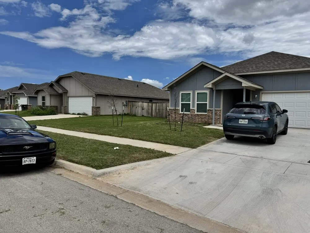 Affordable outdoor landscaping experts serving Abilene, TX - Riley Webb’s lawn services