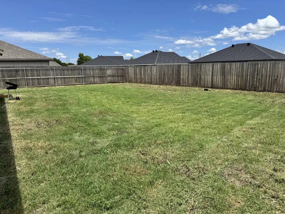 Local lawn mowing service in Abilene, TX by Riley Webb’s lawn services