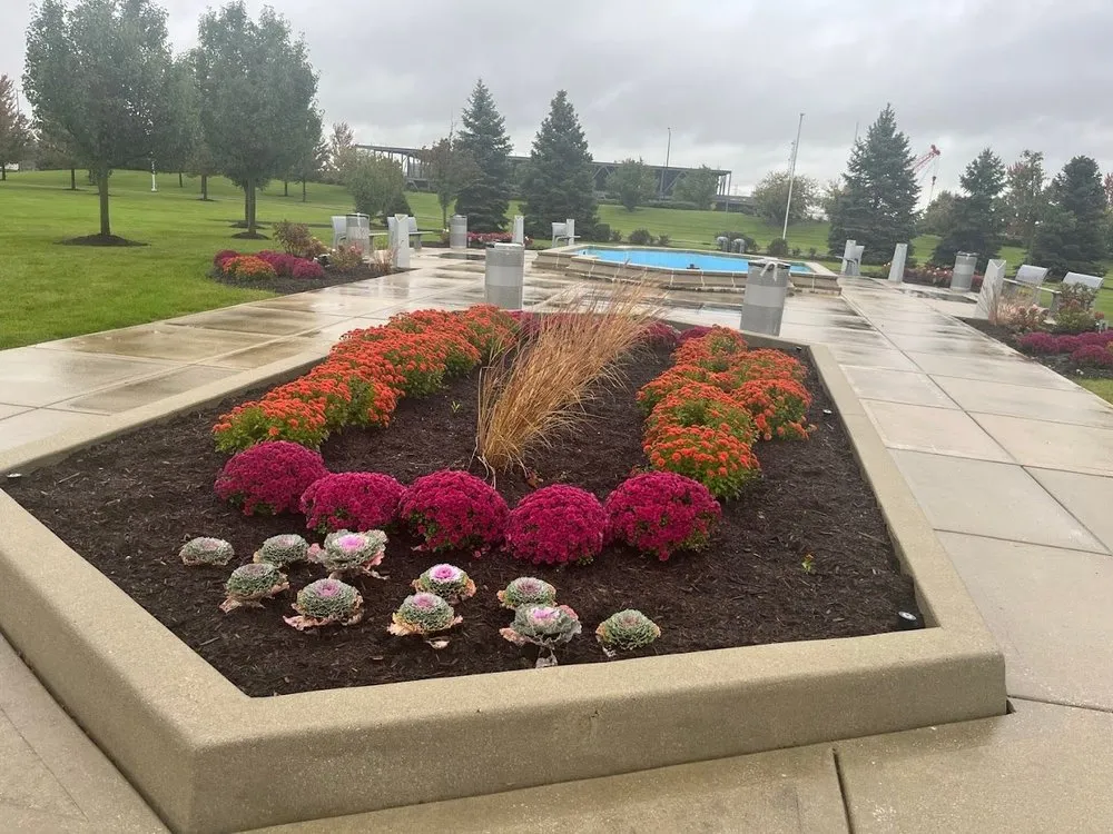 Top-rated outdoor landscaping experts serving Aurora, IL - Riley's Lawn & Snow