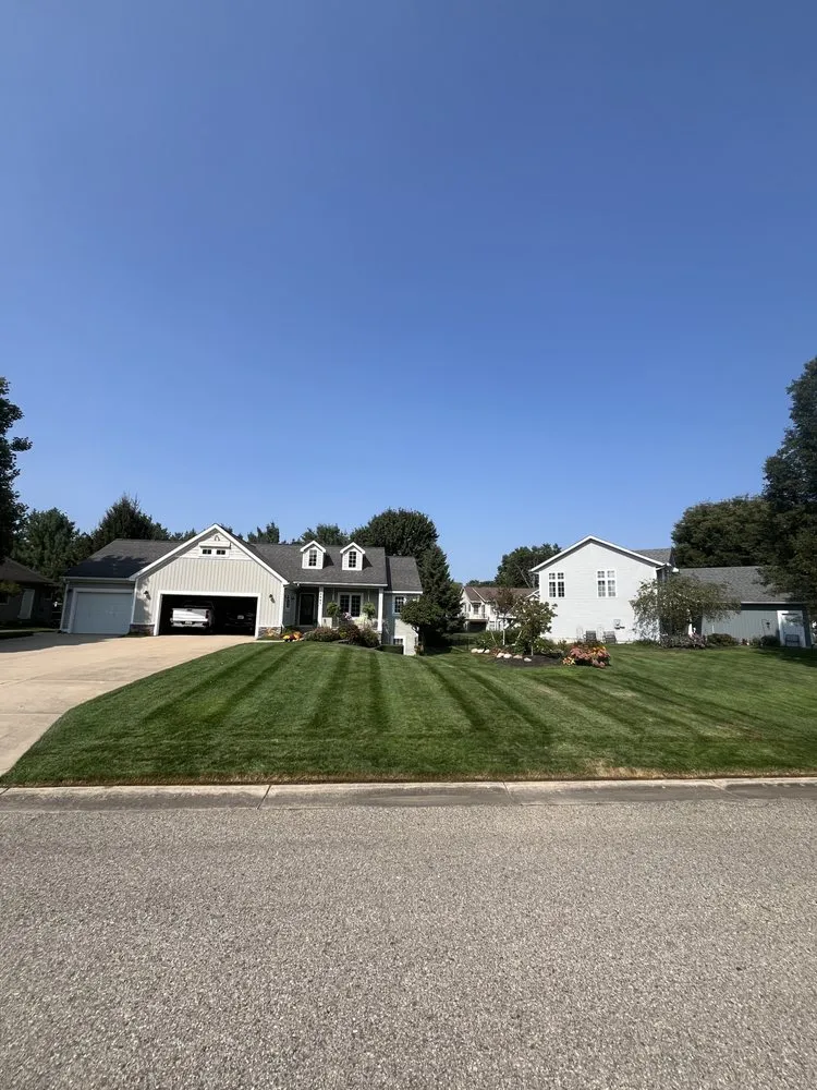 Local landscaping services experts serving Hudsonville, MI - Rileys Lawn and Landscape