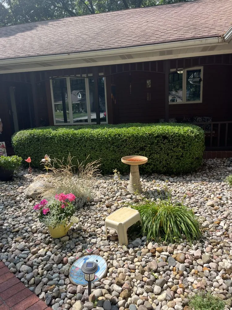 Custom garden landscaping experts serving Hudsonville, MI - Rileys Lawn and Landscape