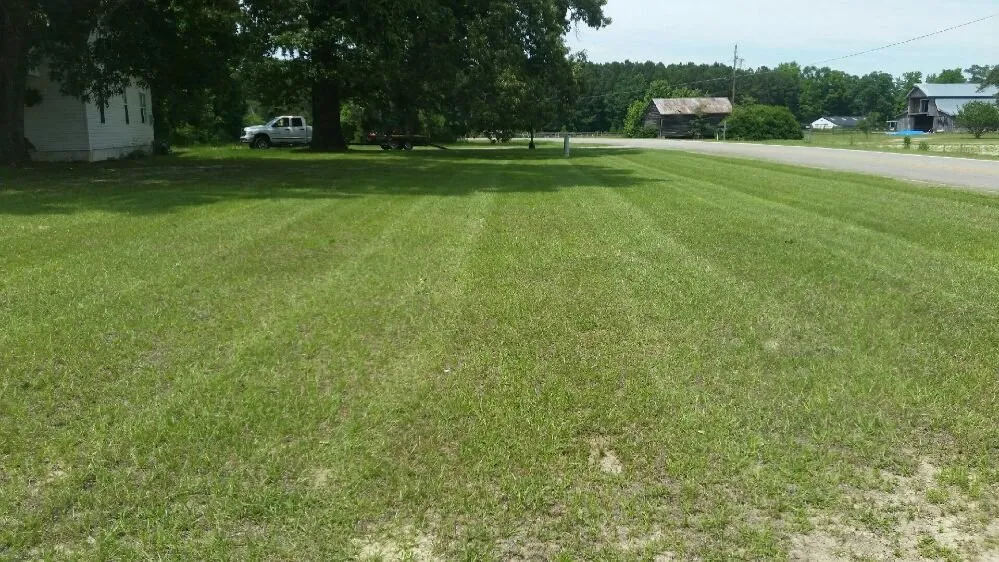 Top-rated lawn mowing service for homes across Nashville, NC - Riley's Lawn Care