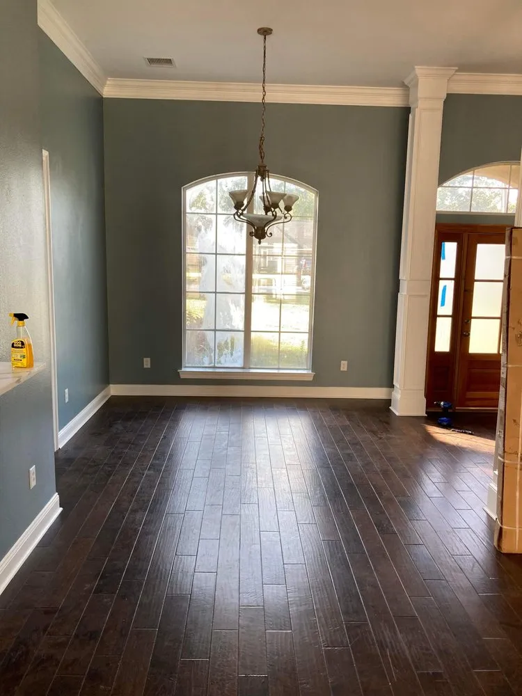 Expert outdoor landscaping experts serving Lacombe, LA - Riley’s Lawncare , Pressure Washing and Painting Services