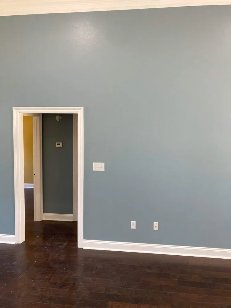 Trusted landscaping services experts serving Lacombe, LA - Riley’s Lawncare , Pressure Washing and Painting Services