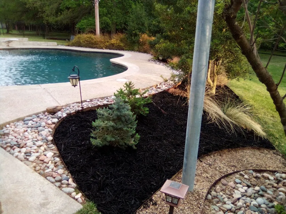 Local yard maintenance in Covington, LA by Riley's Property Maintenance
