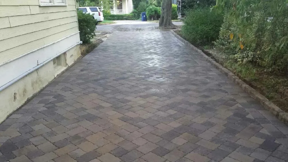 Custom outdoor landscaping in Arlington, VA by Rimble Landscaping