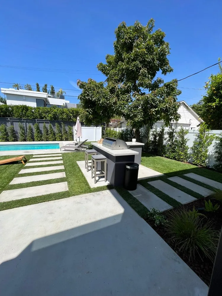Custom landscaping services in Los Angeles, CA by Rimpau Landscaping and Maintenance