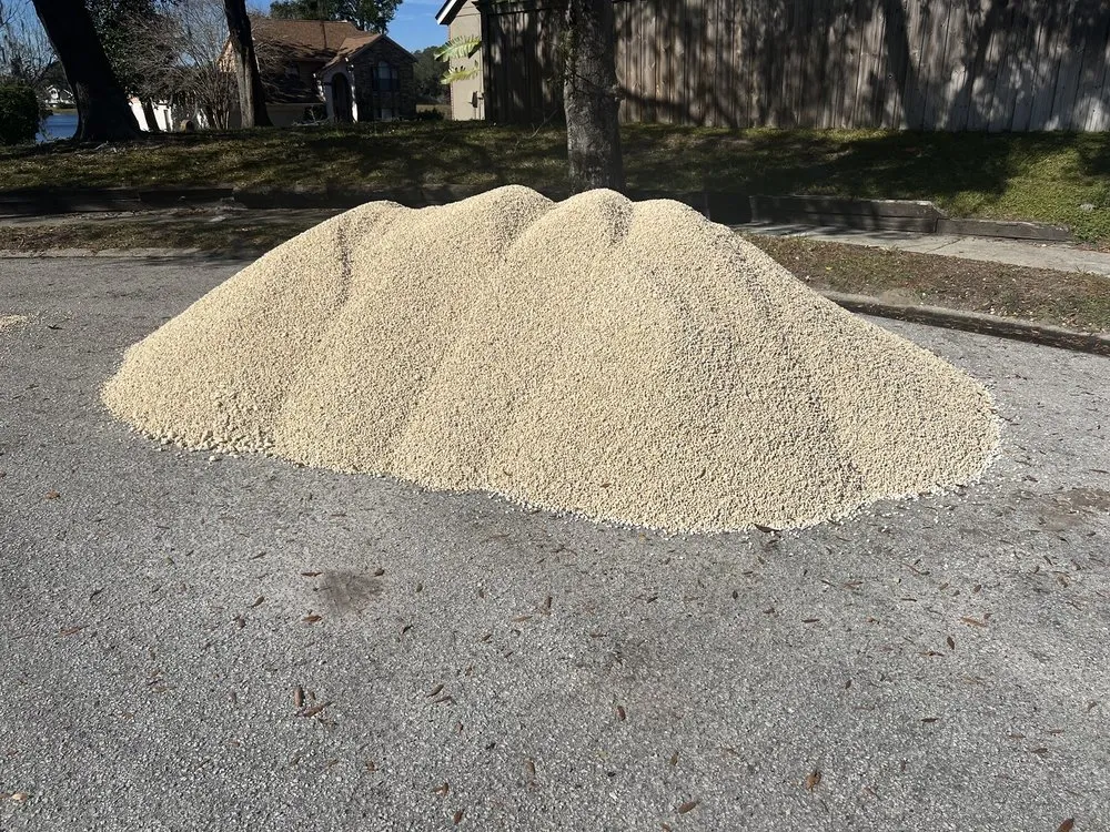 Local landscape design with custom design in Leesburg, FL by Ringers More than Mulch Landscaping Supplies