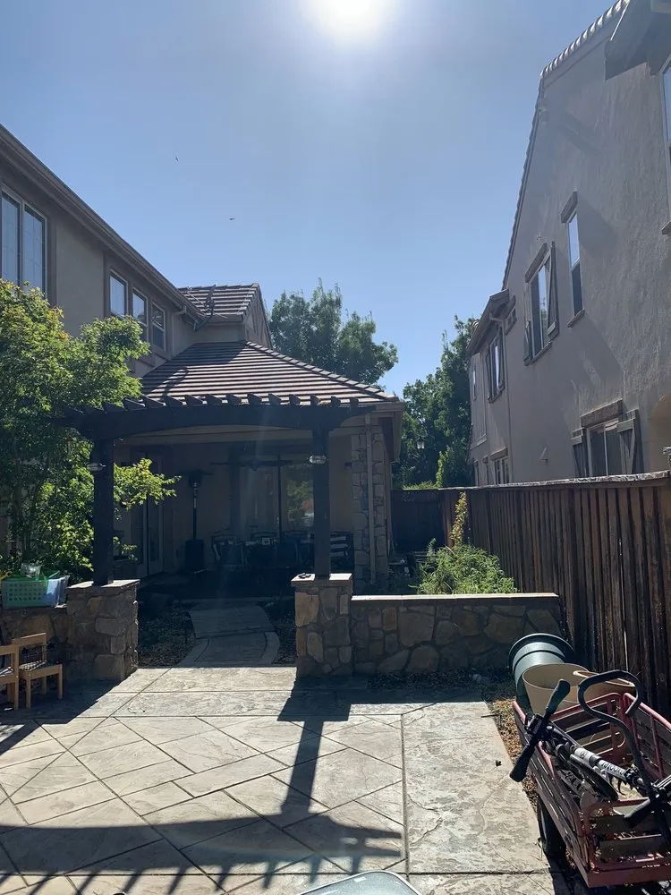 Reliable yard cleanup service in Brentwood, CA by Ringo Tree Service & Dump Runs