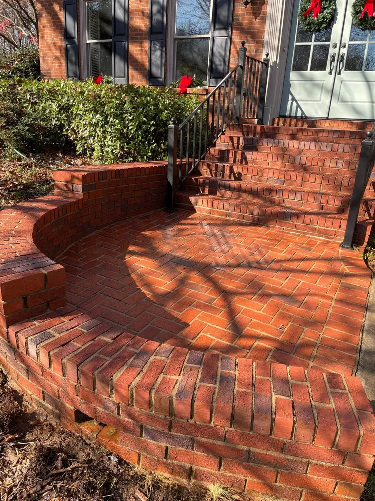 Custom yard maintenance in Johns Creek, GA - Rinse & Mow