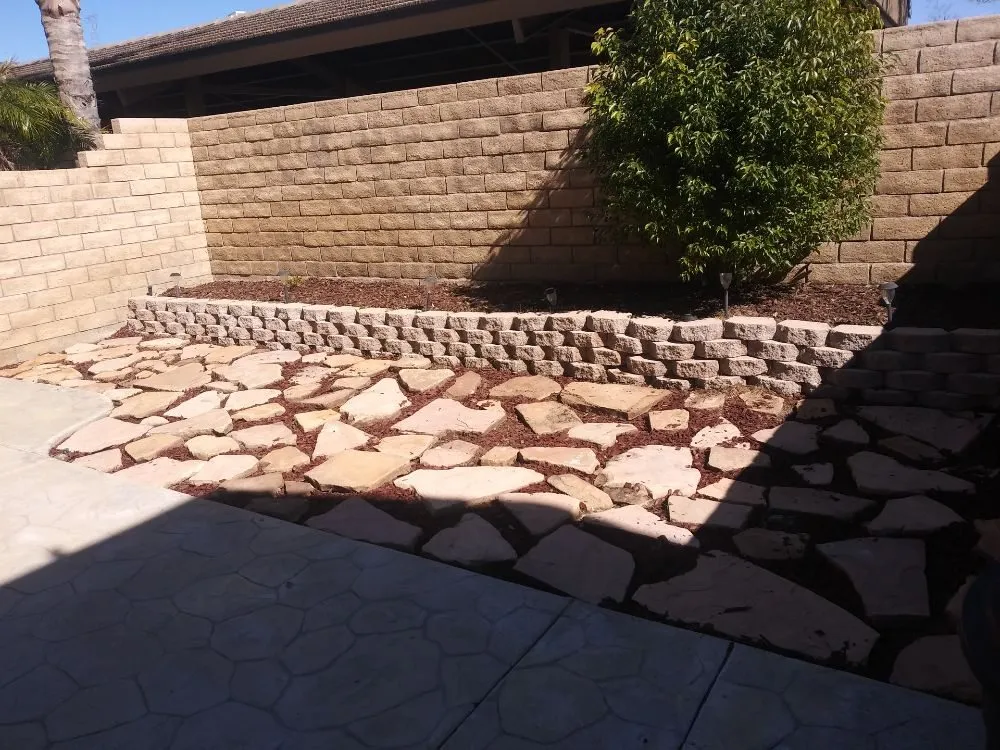 Reliable lawn care service in Santa Clarita, CA - Rio Landscaping