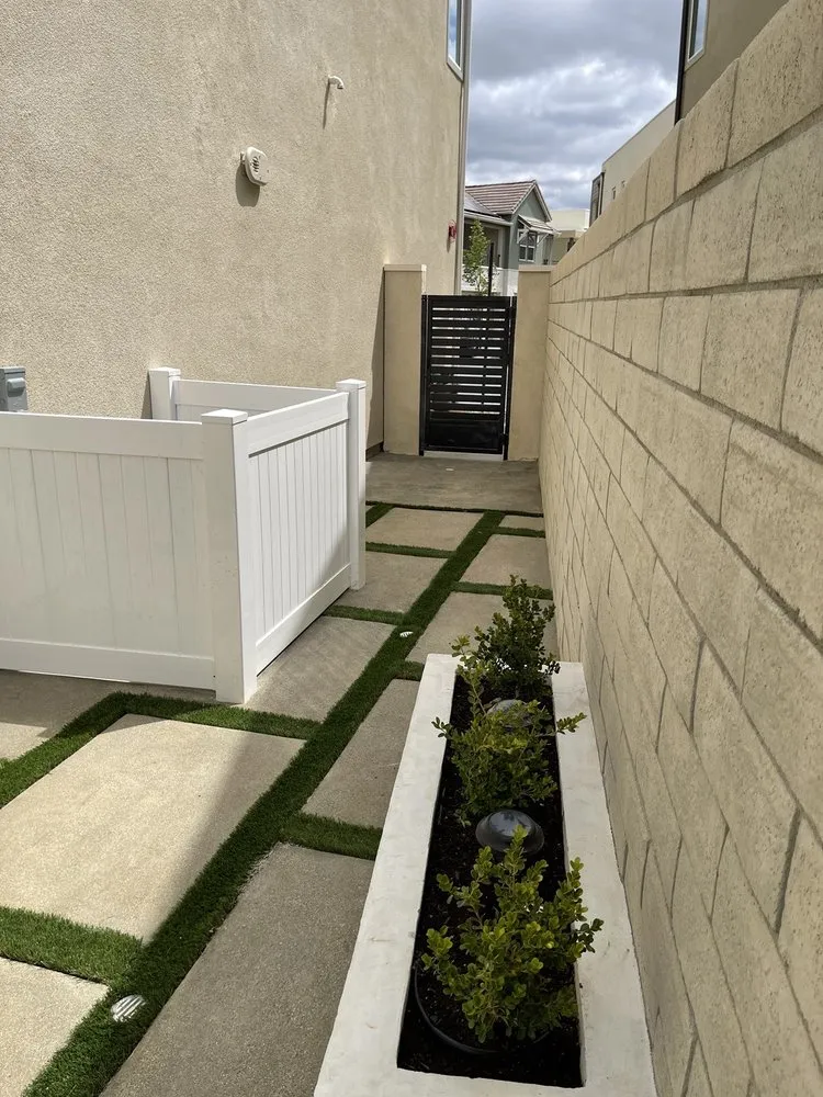 Custom residential landscaping experts serving Santa Clarita, CA - Rio Landscaping