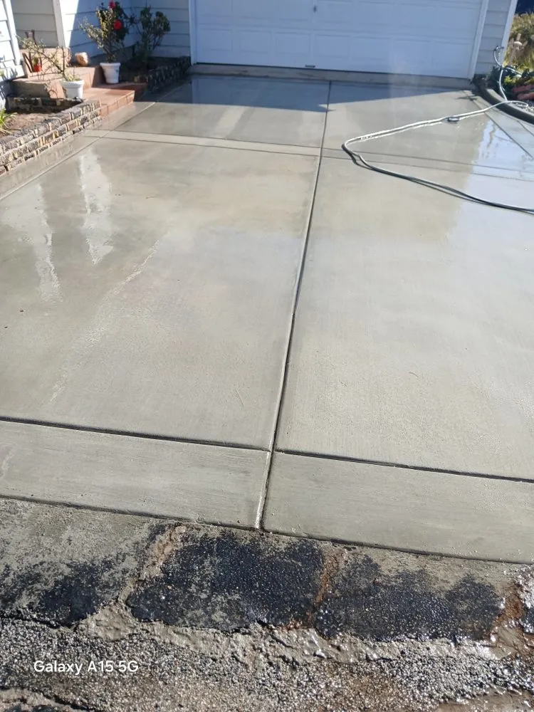 Custom landscape design in Hawthorne, CA by Rios Boys Construction