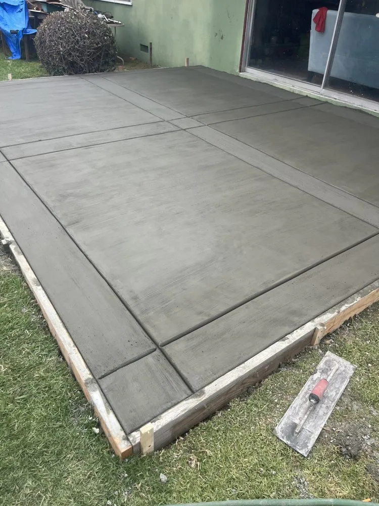 Trusted lawn mowing service in Hawthorne, CA - Rios Boys Construction