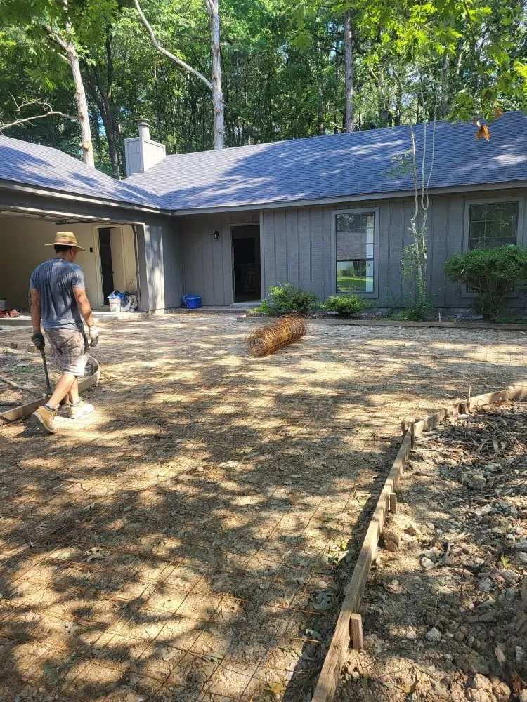 Local lawn care service experts serving Hot Springs, AR - Rios General Contractor