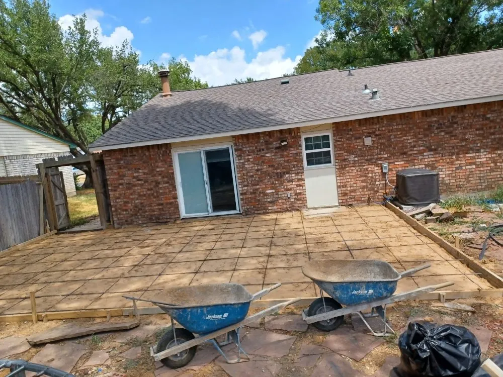 Top-rated yard cleanup service in Garland, TX by Rios Landscaping & Construction