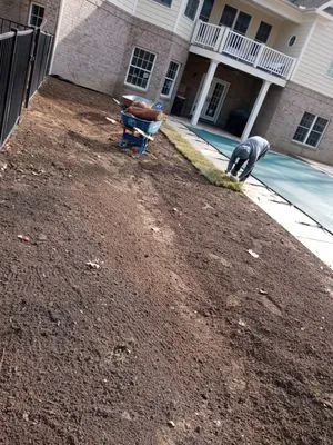 Rios Landscaping & More Logo