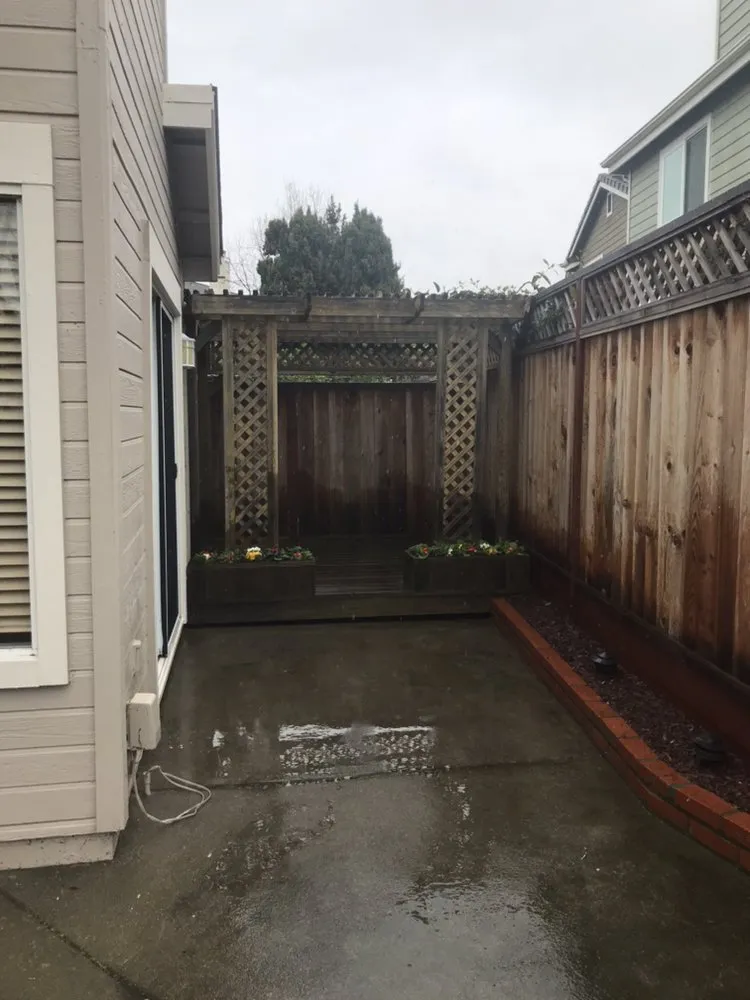 Affordable yard maintenance experts serving Oakland, CA - Rios Landscaping Services