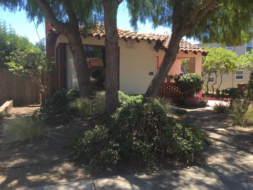 Professional lawn care service for beautiful yards in Oakland, CA by Rios Landscaping Services