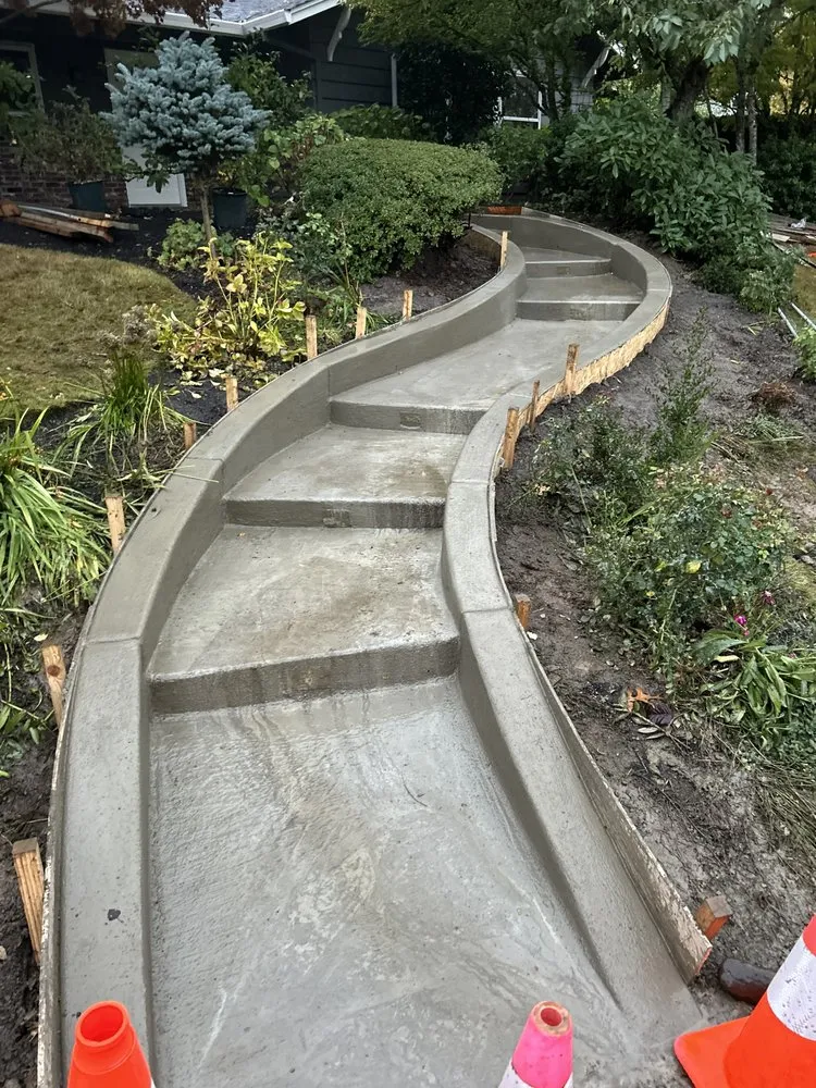 Professional yard cleanup service in Fairview, OR - Rios Landworks & Construction