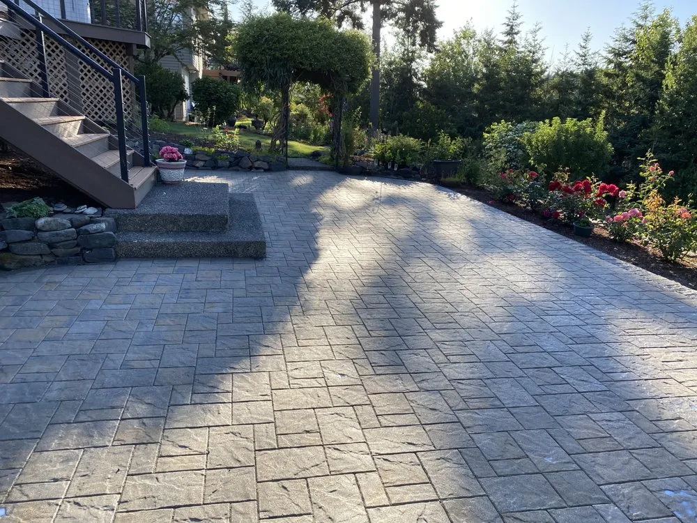 Custom outdoor landscaping in Fairview, OR by Rios Landworks & Construction