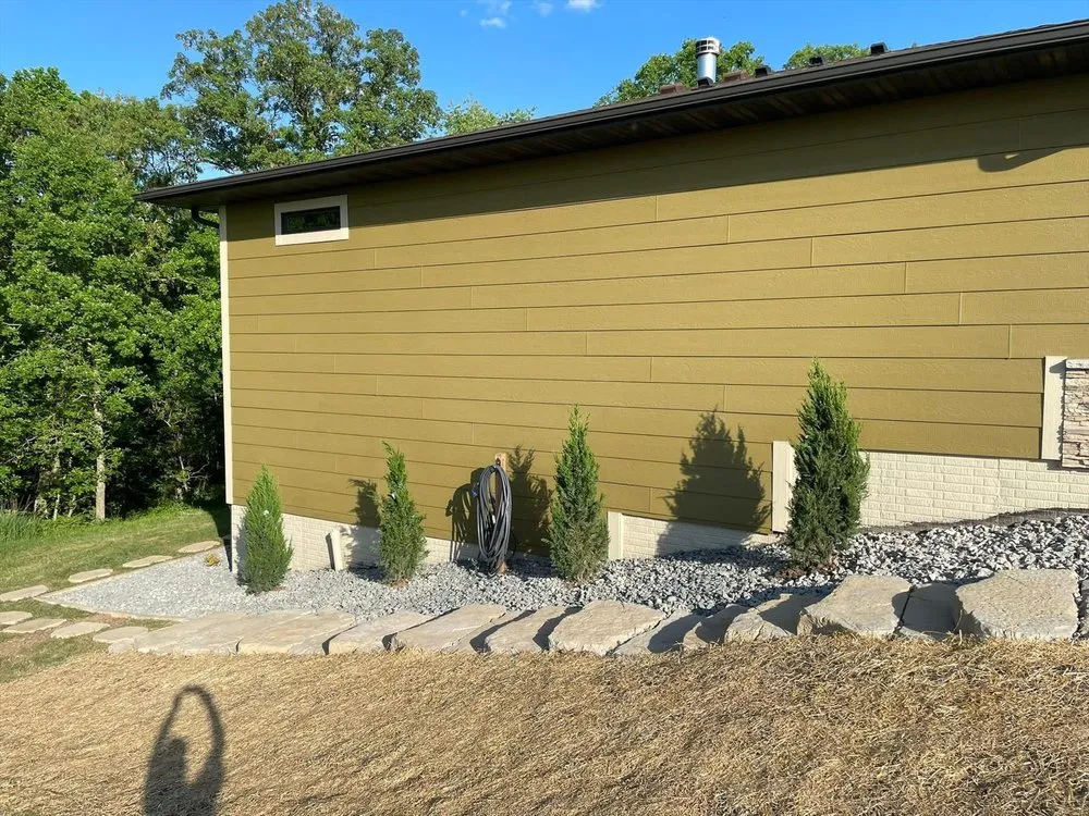 Local yard maintenance in Waukee, IA by Ripke Outdoor