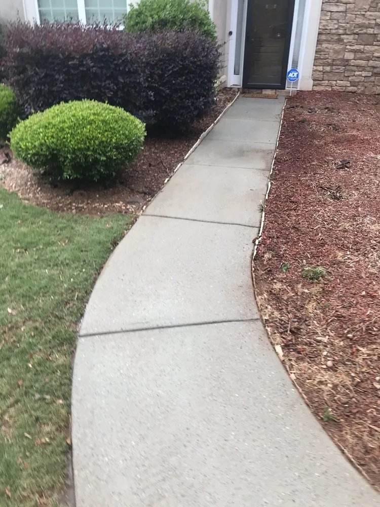 Top-rated lawn care service in Fayetteville, GA - Riptide Prowash & Landscapes