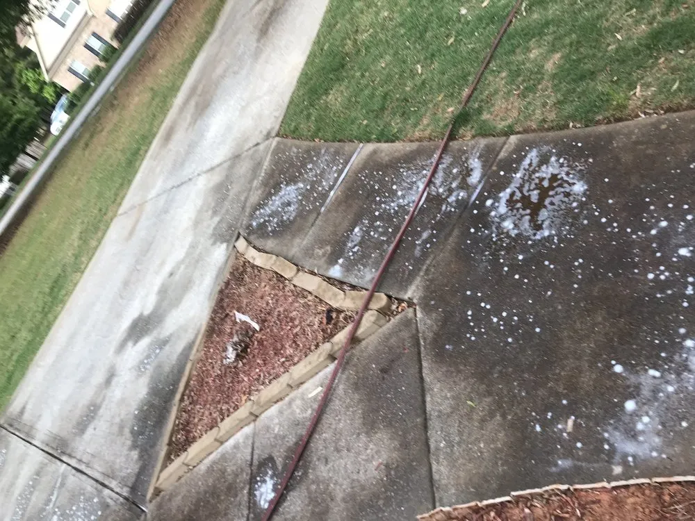 Local yard cleanup service experts serving Fayetteville, GA - Riptide Prowash & Landscapes