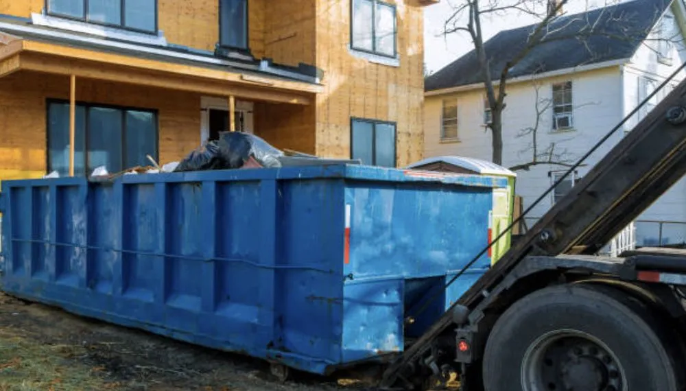 Top-rated yard maintenance experts serving Des Moines, IA - Risdal