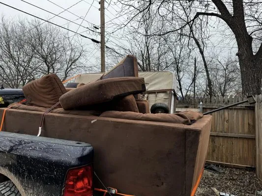 Rise Above Handyman Service's Logo