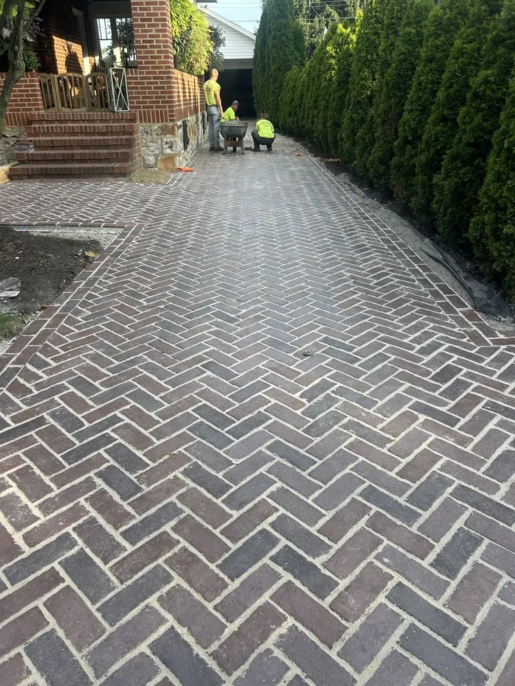 Top-rated lawn care service in Roaring Spring, PA by Ritchey Hardscapes & Landscaping