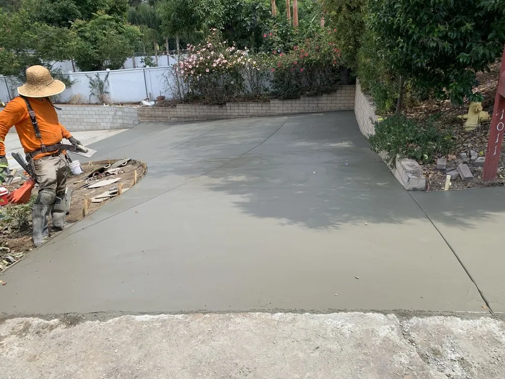 Custom garden landscaping in Rialto, CA - Rivas Landscape