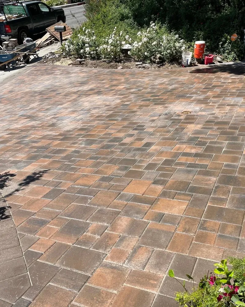 Affordable lawn mowing service for homes in San Fernando Valley, CA by Rivas Landscaping