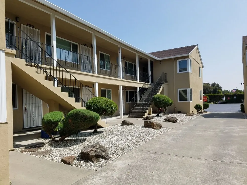 Professional garden landscaping in San Leandro, CA by Rivas Landscaping