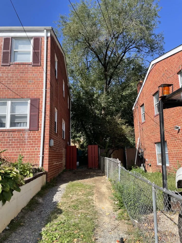 Trusted residential landscaping near you in Clinton, MD by Rivas Landscaping Services