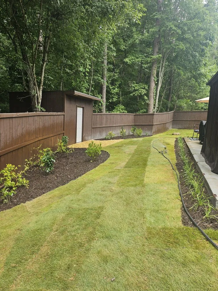 Top-rated yard cleanup service near you in Alpharetta, GA by Rivendell Estate Care