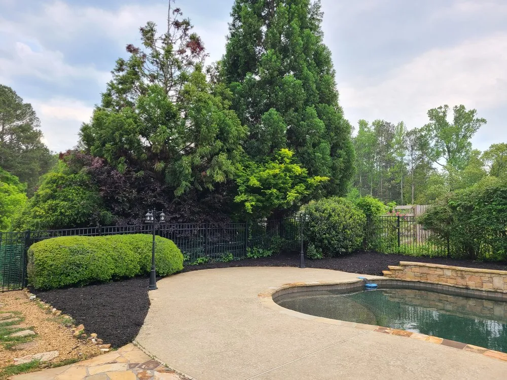 Professional yard maintenance experts serving Alpharetta, GA - Rivendell Estate Care