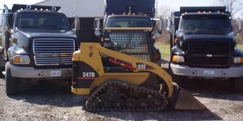 Custom yard maintenance in Moscow Mills, MO by River Bottom Topsoil