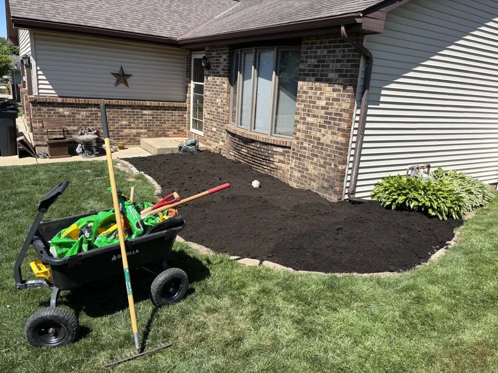 Local yard maintenance in Marseilles, IL by River City Land Work
