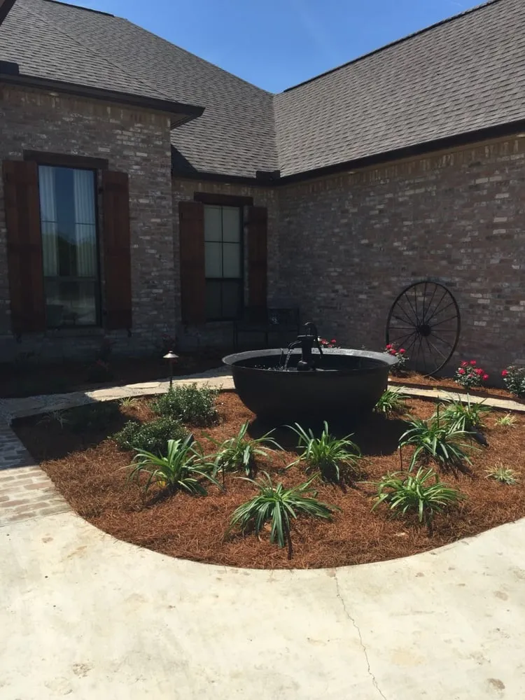 Reliable landscape installation with custom design in Baton Rouge, LA by River City Landscaping