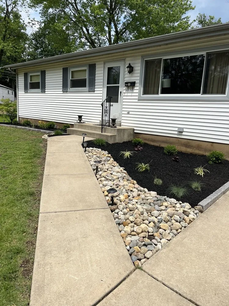 Local yard maintenance in Saint Louis, MO by River City Landscaping